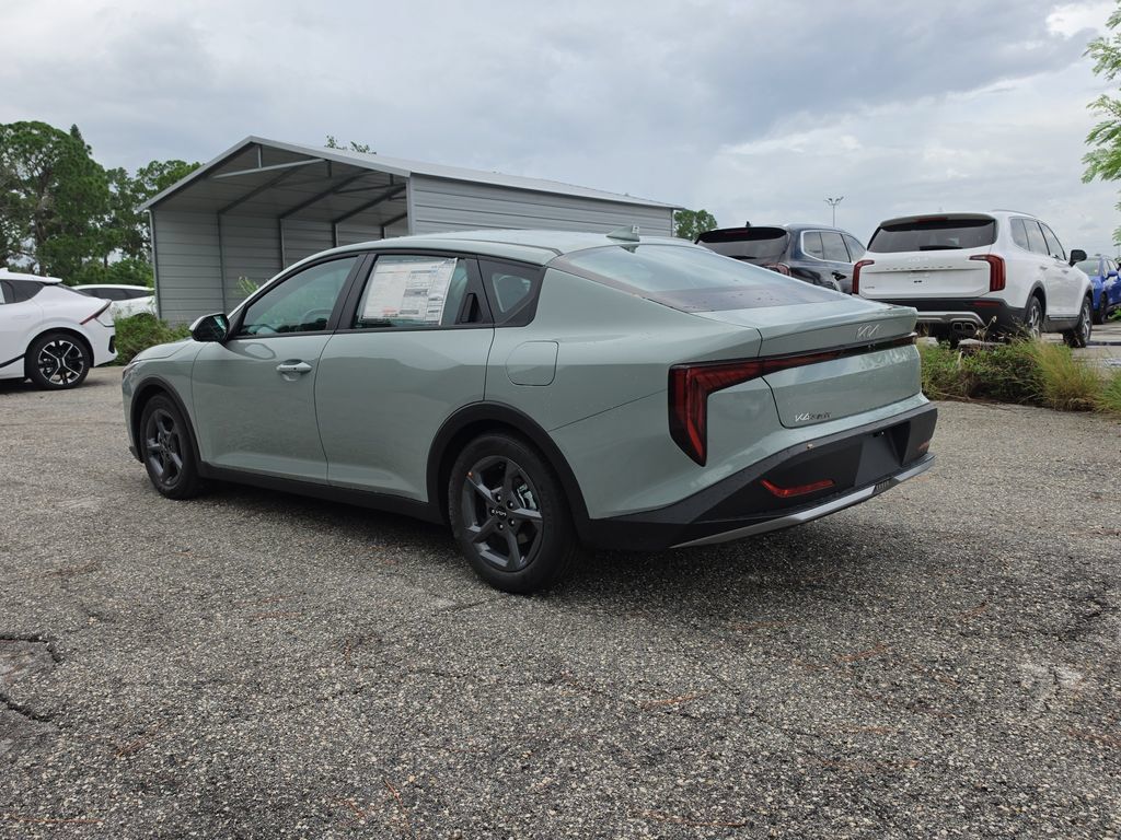 New 2026 Kia K4 FWD image 6