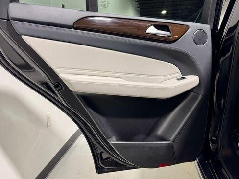 Used 2018 Mercedes-Benz GLE 350 image 27