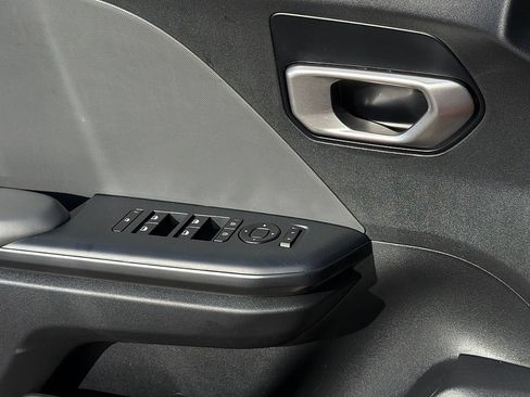 Used 2025 Kia K4 FWD image 18