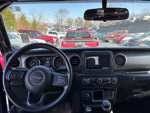 Used 2020 Jeep Wrangler Sport image 9