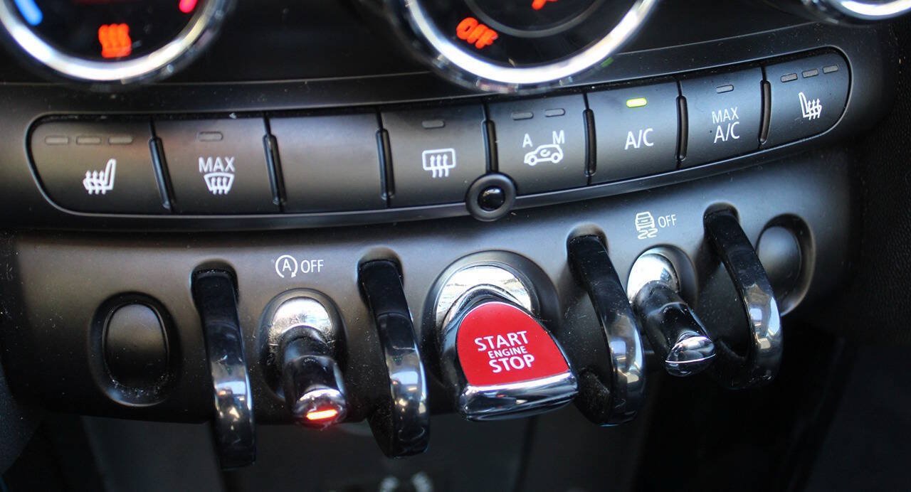 Used 2017 MINI Cooper S FWD image 25