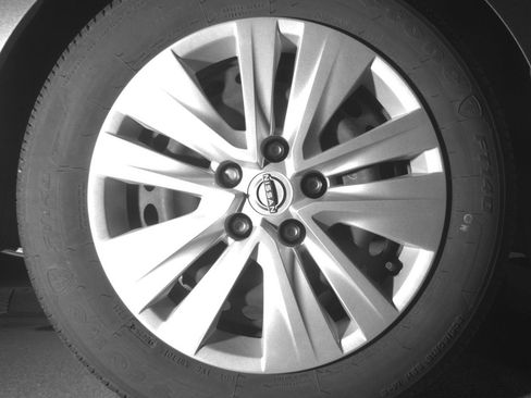 Used 2025 Nissan Sentra S FWD image 15