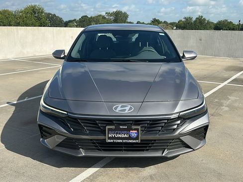 Used 2024 Hyundai Elantra SEL FWD image 7
