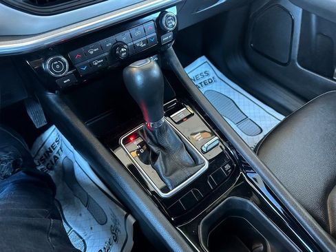 Certified 2024 Jeep Compass Limited image 7