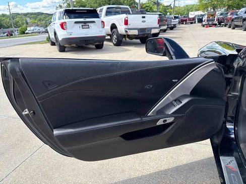 Used 2016 Chevrolet Corvette Stingray Coupe RWD image 24