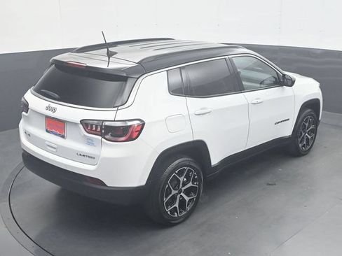 Used 2025 Jeep Compass Limited AWD/4WD image 25