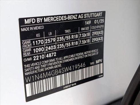 Certified 2025 Mercedes-Benz GLB 250 image 24