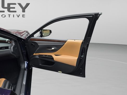 New 2025 Lexus ES 350 w/ Premium Package image 28