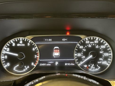 Used 2023 Nissan Pathfinder SL w/ Lighting Package (N92) image 15