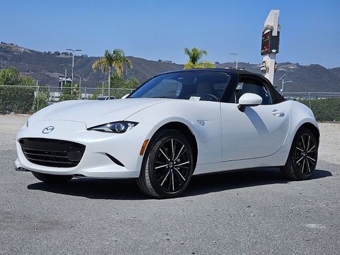New 2025 MAZDA MX-5 Miata Grand Touring image 8