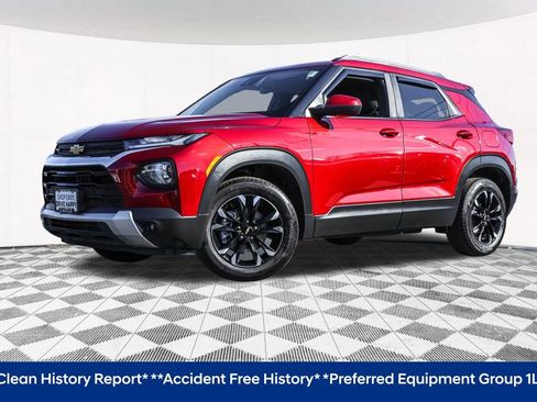 Used 2023 Chevrolet TrailBlazer LT image 2