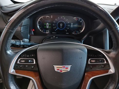 Used 2020 Cadillac Escalade ESV Luxury RWD image 27