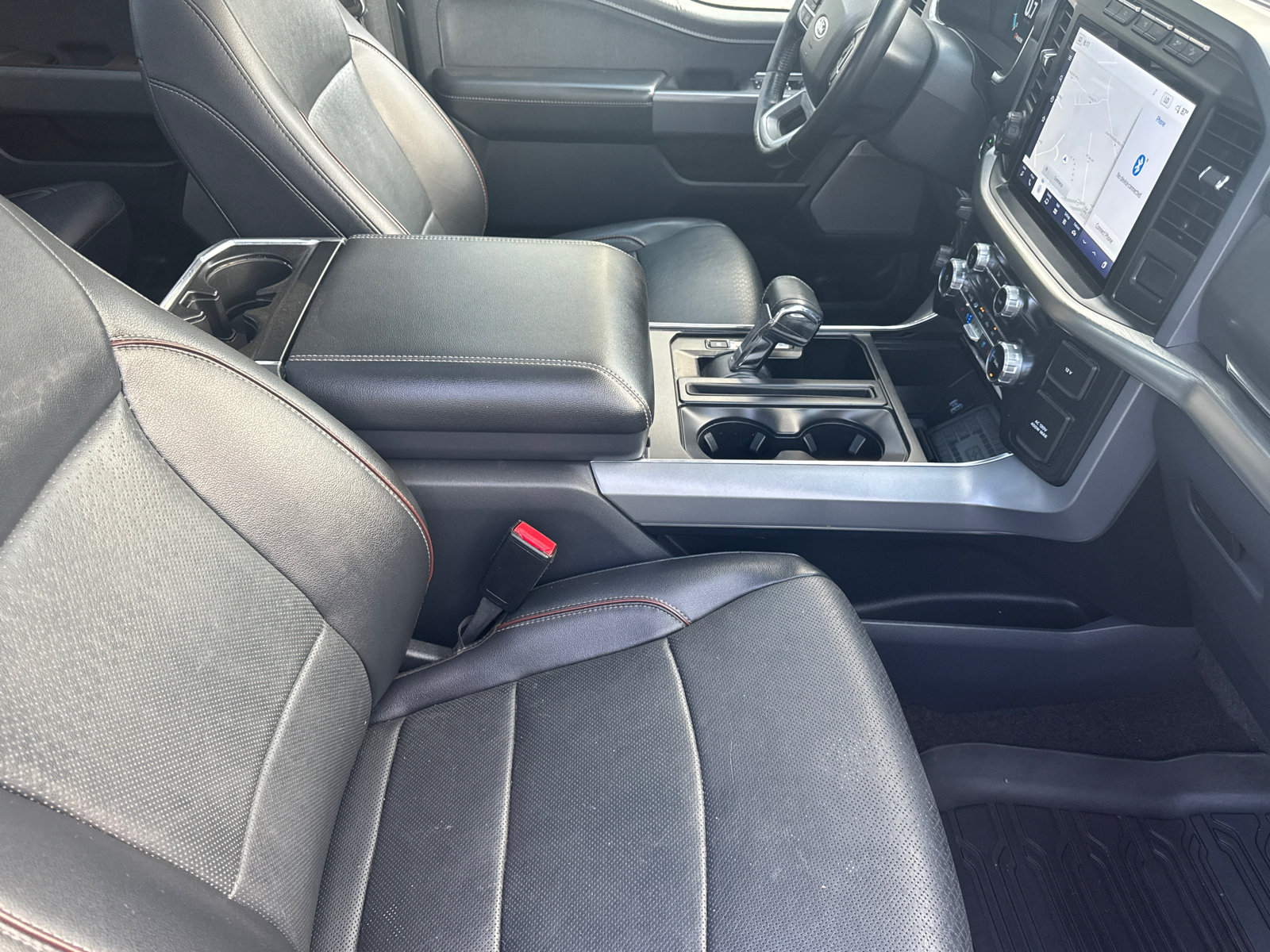 Used 2022 Ford F150 Lariat w/ Max Trailer Tow Package AWD/4WD image 16