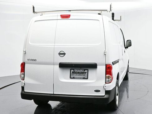 Used 2019 Nissan NV200 S image 6