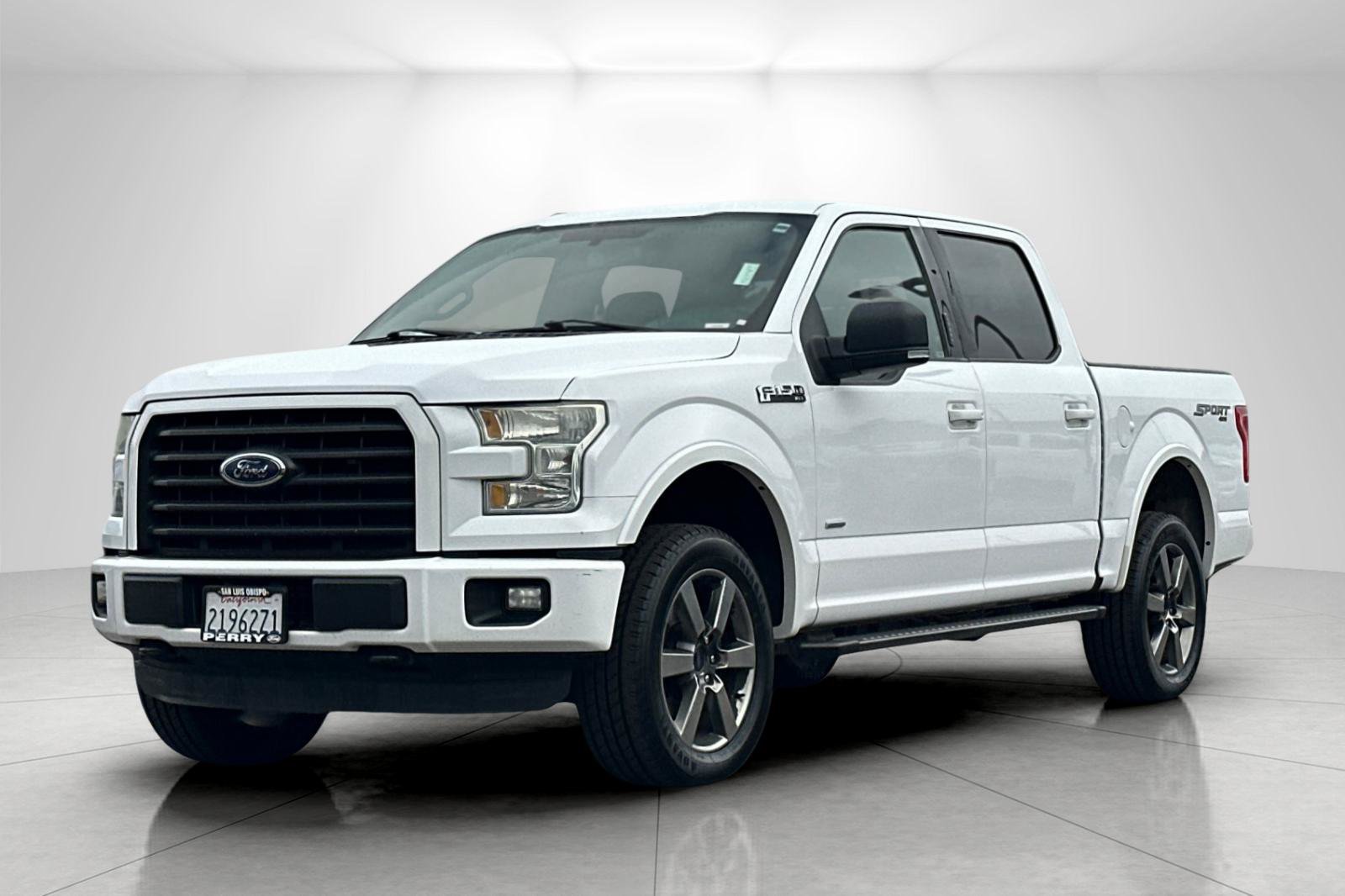 Used 2015 Ford F150 XLT w/ Equipment Group 302A Luxury AWD/4WD image 7
