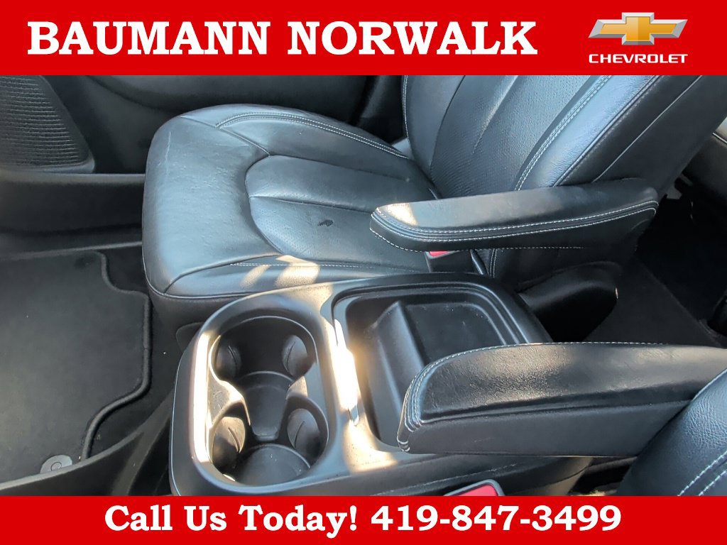 Used 2018 Chrysler Pacifica Touring-L w/ Advanced Safetytec Group FWD image 29