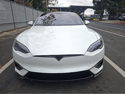 Used 2026 Tesla Model S Plaid AWD/4WD image 2