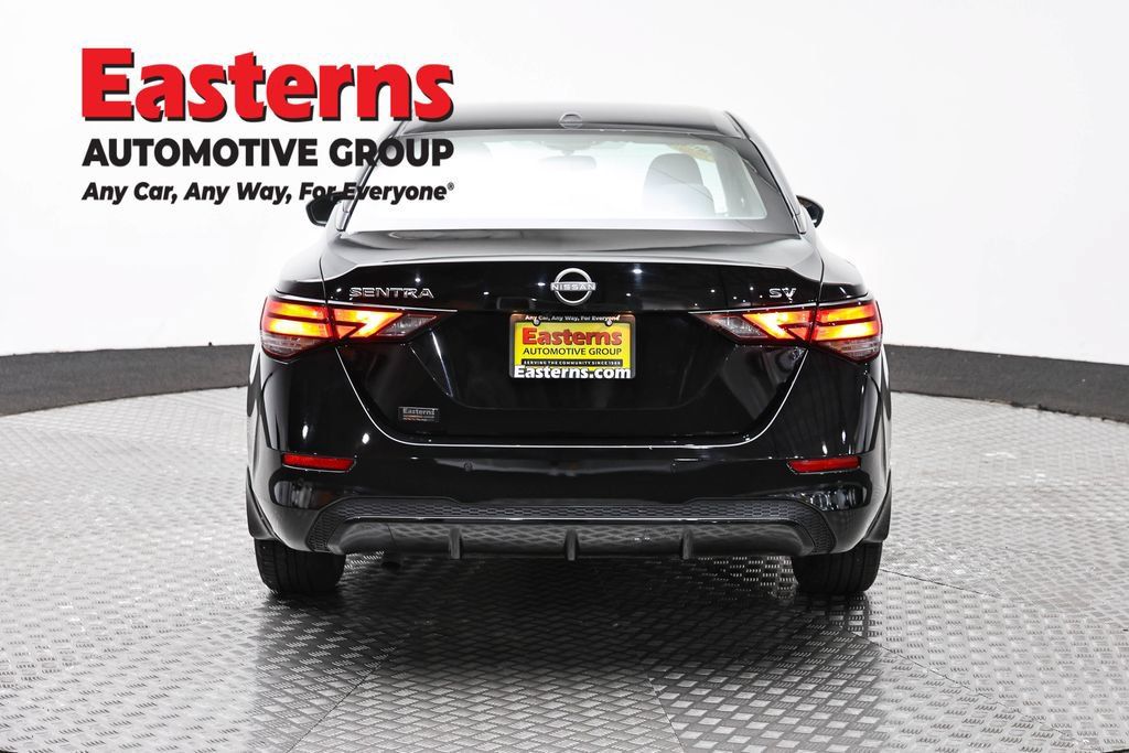 Used 2024 Nissan Sentra SV FWD image 8