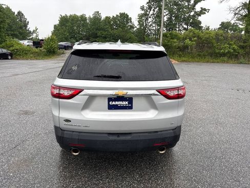 Used 2019 Chevrolet Traverse LT w/ LT Premium Package AWD/4WD image 5