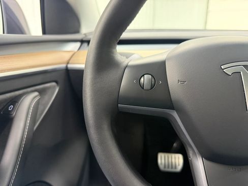 Used 2022 Tesla Model Y Performance AWD/4WD image 24
