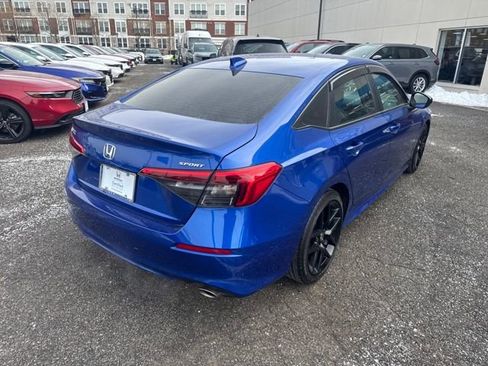 Used 2023 Honda Civic Sport image 17