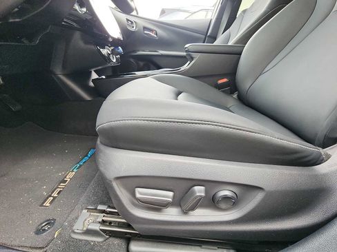 Used 2020 Toyota Prius Prime Limited image 13