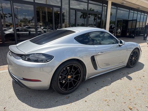 Used 2024 Porsche 718 Cayman GTS image 6