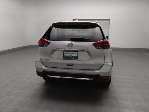 Used 2020 Nissan Rogue SV image 7