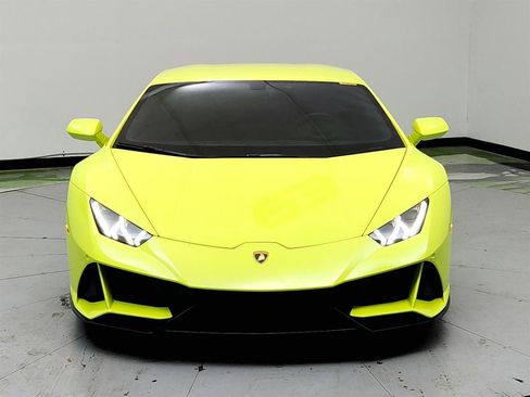 Used 2020 Lamborghini Huracan EVO image 2