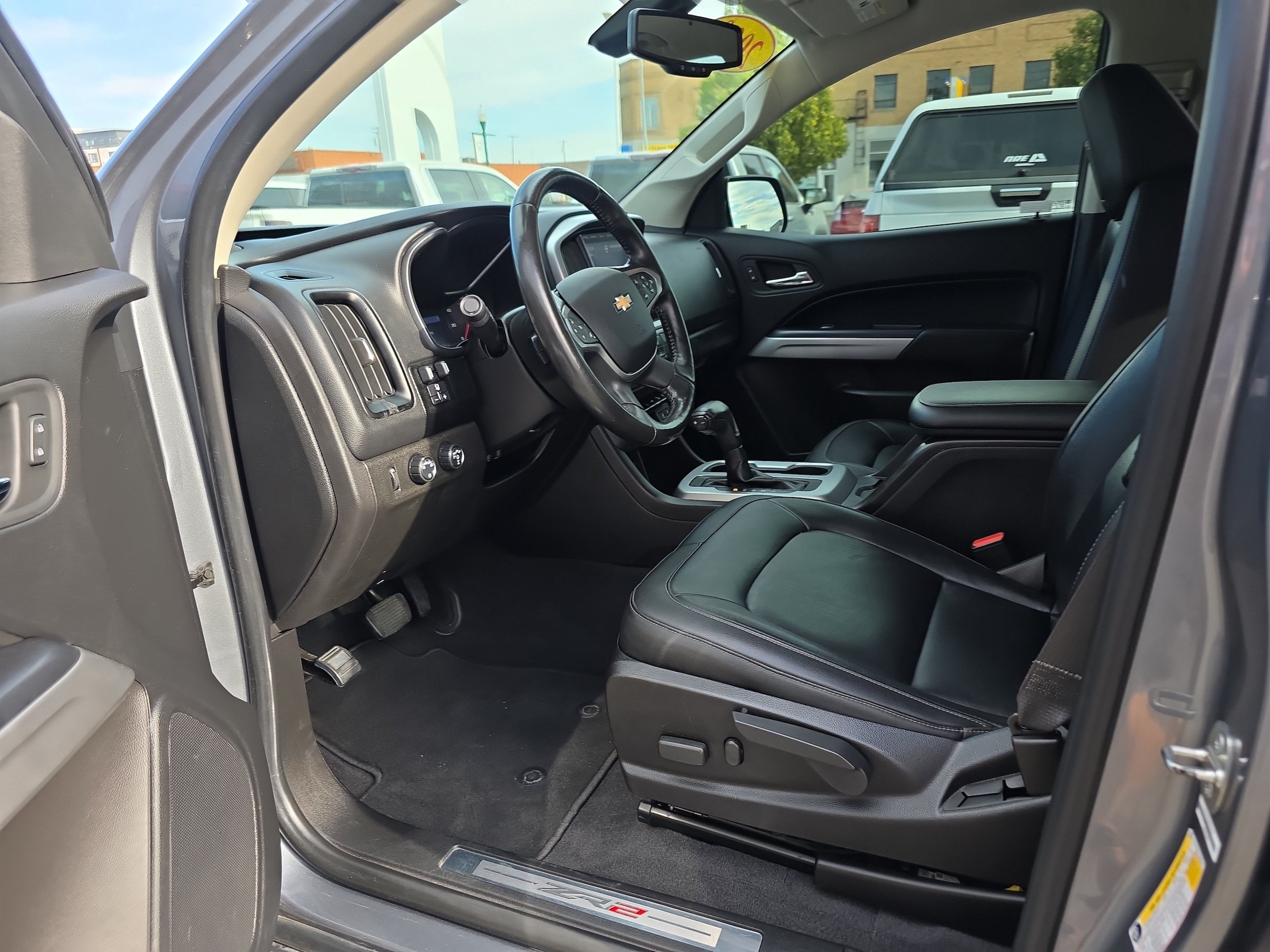 Used 2020 Chevrolet Colorado ZR2 AWD/4WD image 2