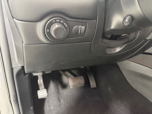 Used 2025 Dodge Durango R/T AWD/4WD image 15
