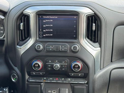 Used 2022 Chevrolet Silverado 1500 RST AWD/4WD image 13