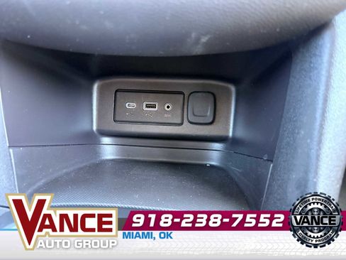 Used 2024 Chevrolet Equinox LT FWD image 24