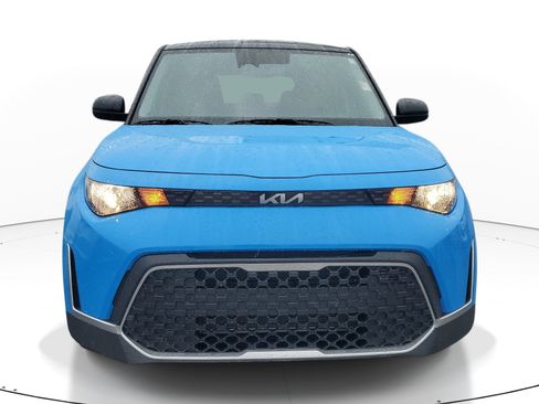 Used 2025 Kia Soul S image 2