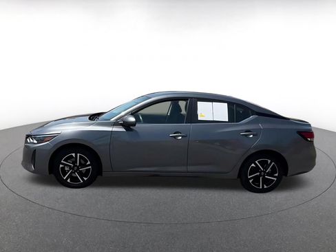 Used 2025 Nissan Sentra SV FWD image 7