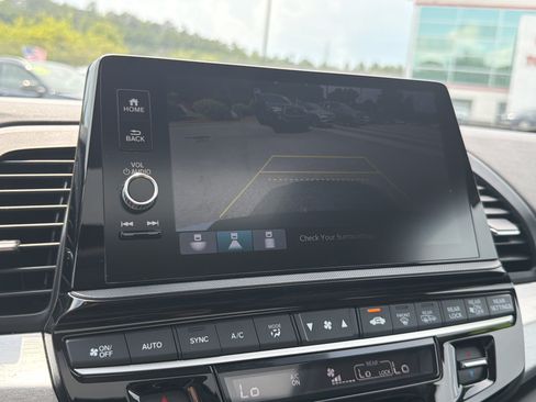 Used 2025 Honda Odyssey EX-L image 6