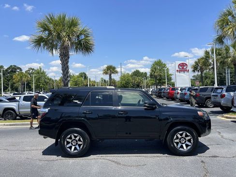 Used 2022 Toyota 4Runner TRD Off-Road Premium w/ Moonroof Package AWD/4WD image 11