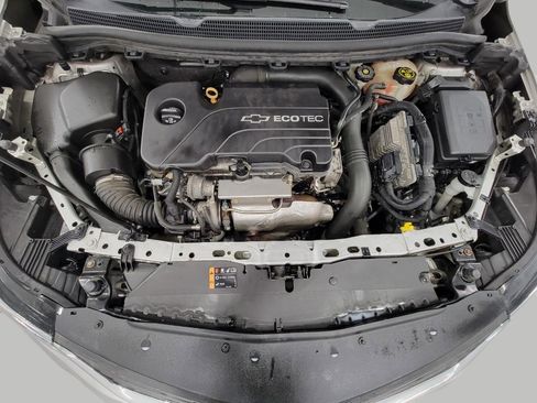 Used 2017 Chevrolet Cruze LT w/ Convenience Package image 8