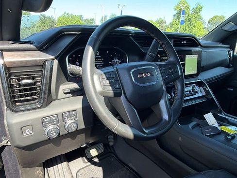 Used 2024 GMC Sierra 2500 AT4 w/ AT4 Premium Plus Package AWD/4WD image 10