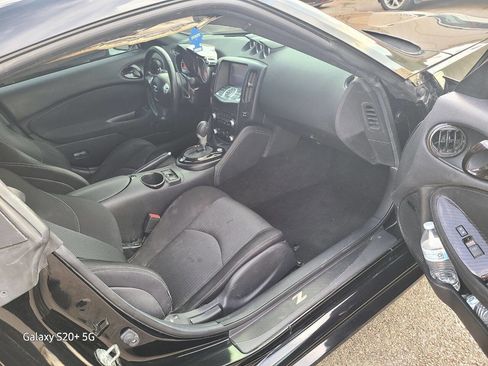 Used 2018 Nissan 370Z Coupe image 18