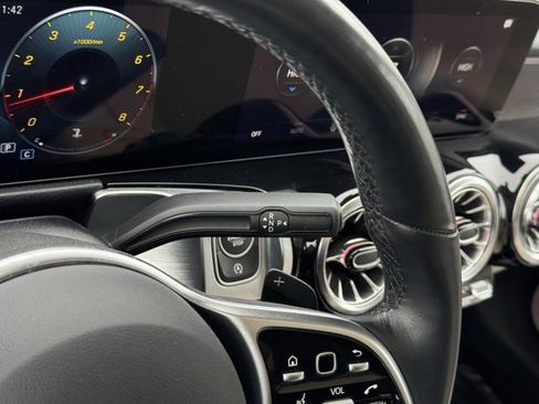 Used 2023 Mercedes-Benz GLB 250 4MATIC image 28