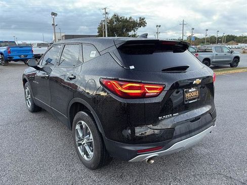 Used 2023 Chevrolet Blazer LT image 5