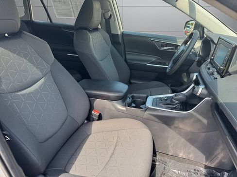 Used 2020 Toyota RAV4 XLE w/ All Weather Liner Package AWD/4WD image 17