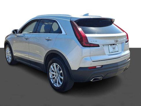 Used 2019 Cadillac XT4 Luxury w/ Cold Weather Package image 4