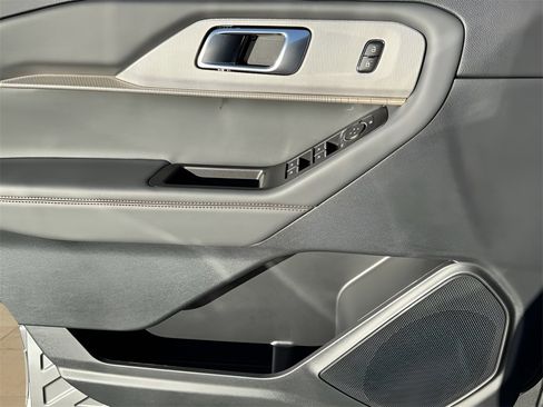 New 2026 Ford Explorer Active w/ Active Comfort Package image 25