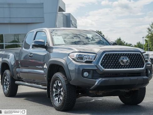 Used 2018 Toyota Tacoma TRD Off-Road w/ Four Season Floor Mat Package AWD/4WD image 1