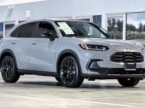 Used 2025 Honda HR-V Sport image 6