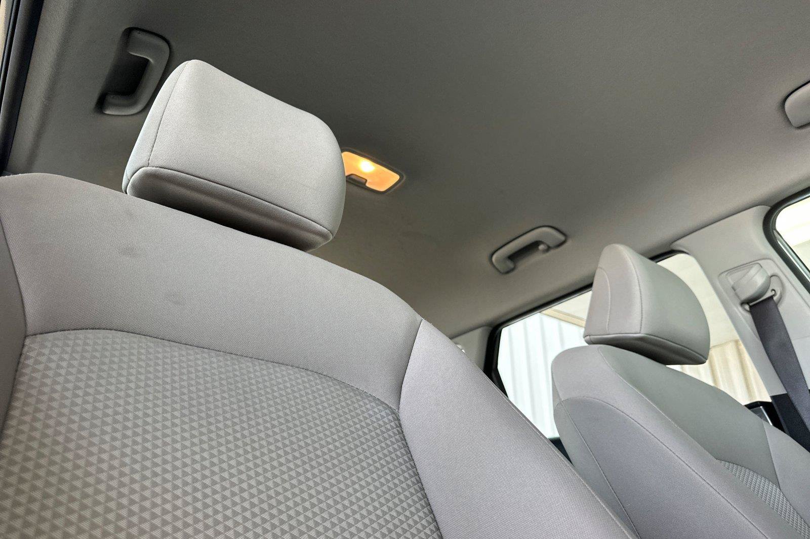 Used 2023 Kia Soul LX w/ LX Technology Package FWD image 16