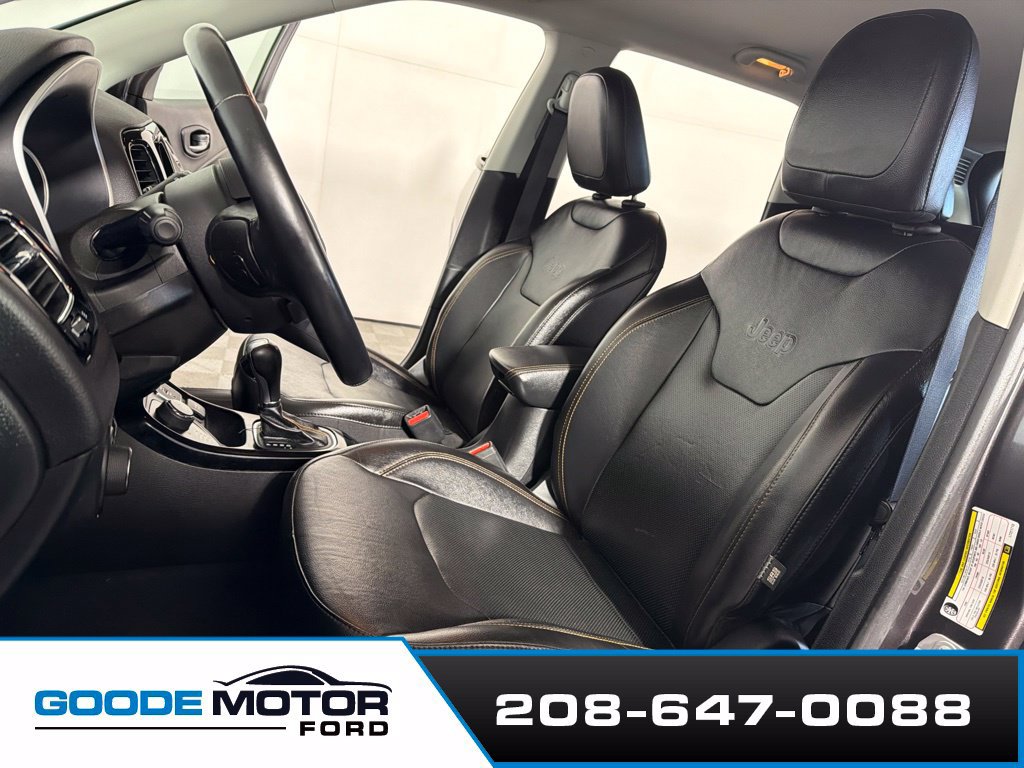 Used 2020 Jeep Compass Limited AWD/4WD image 10