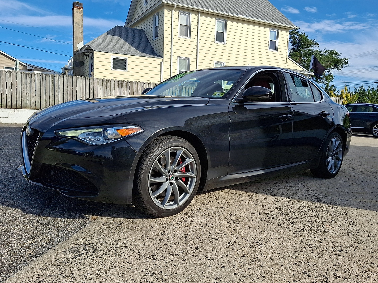 Used 2018 Alfa Romeo Giulia AWD image 3